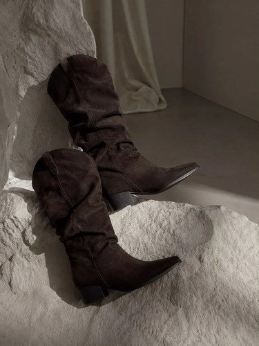 Bota Texana Pandora Caña Alta Gamuza Arrugada Tinto.uy - Imagen 4